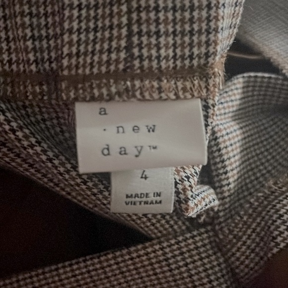 a new day brown lined high rise trousers - Picture 10 of 11